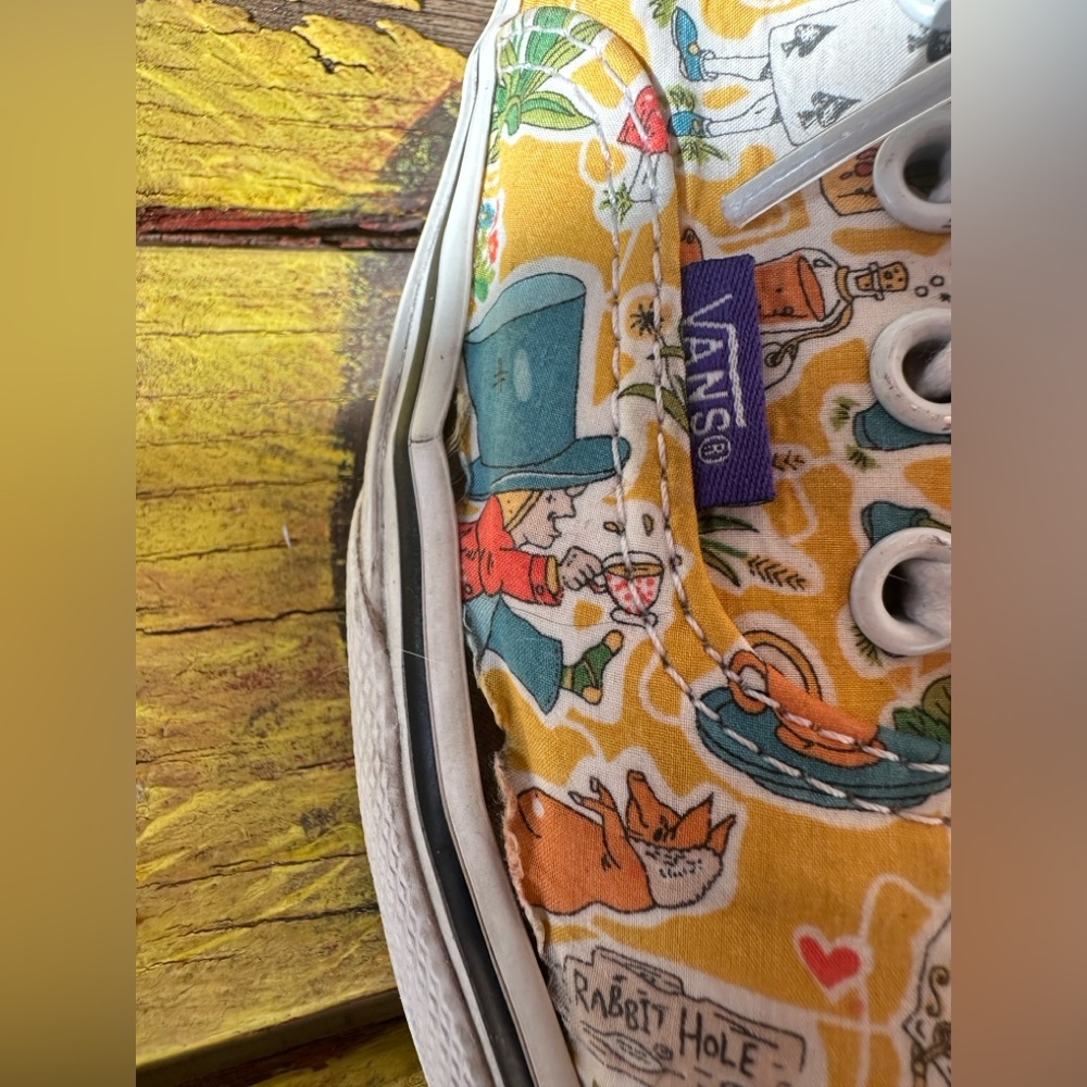 💛🌼Vans Alice in Wonderland Sneakers - Yellow - Picture 5 of 12